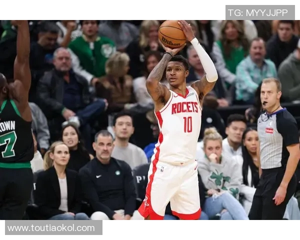 2009年火箭与开拓者激战回顾:经典对决与球星风采的精彩瞬间 2009年火箭与开拓者激战回顾:经典对决与球星风采的精彩瞬间