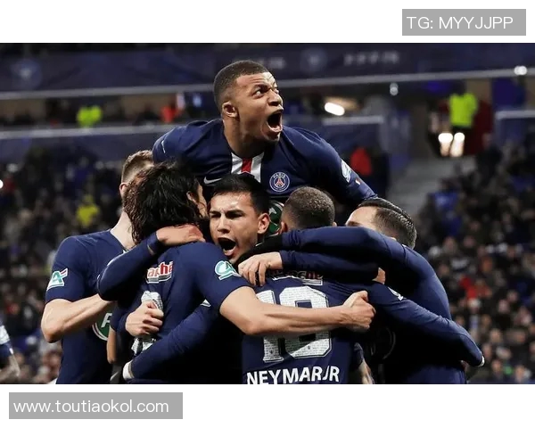 2014年欧冠经典对决皇马与拜仁的巅峰对抗与历史回顾 2014年欧冠经典对决皇马与拜仁的巅峰对抗与历史回顾