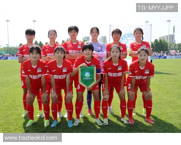 中国女足迎战德国女足全力争胜展现拼搏精神与团队合作魅力