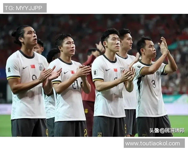 中国男足迎战日本男足期待逆袭全力争胜展现足球新风貌